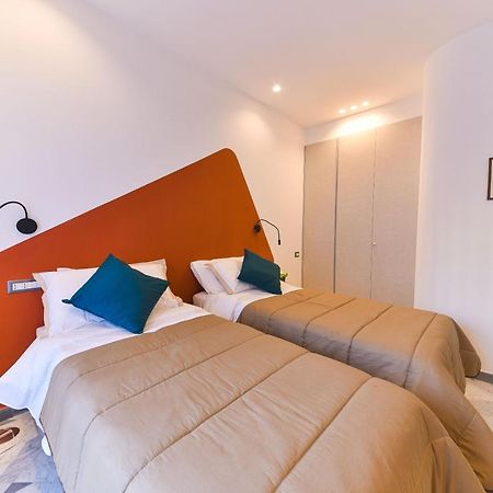Domus 42 Hotel Nápoly Kültér fotó