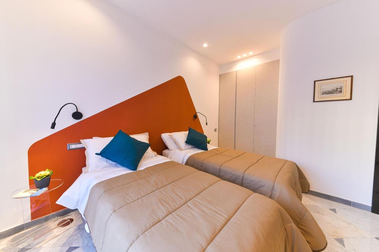 Domus 42 Hotel Nápoly Kültér fotó