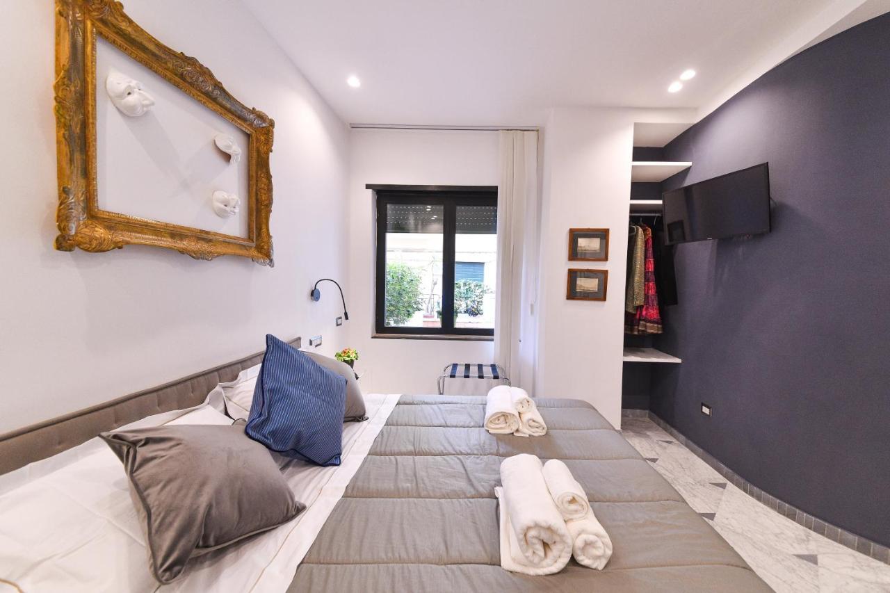 Domus 42 Hotel Nápoly Kültér fotó